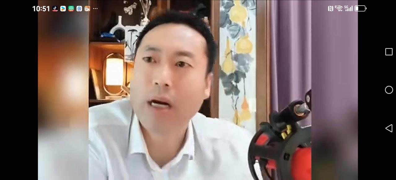 【北哥开始狡辩了】上海网友问北哥何时能购买笼子？北哥自信回复:2030年吧