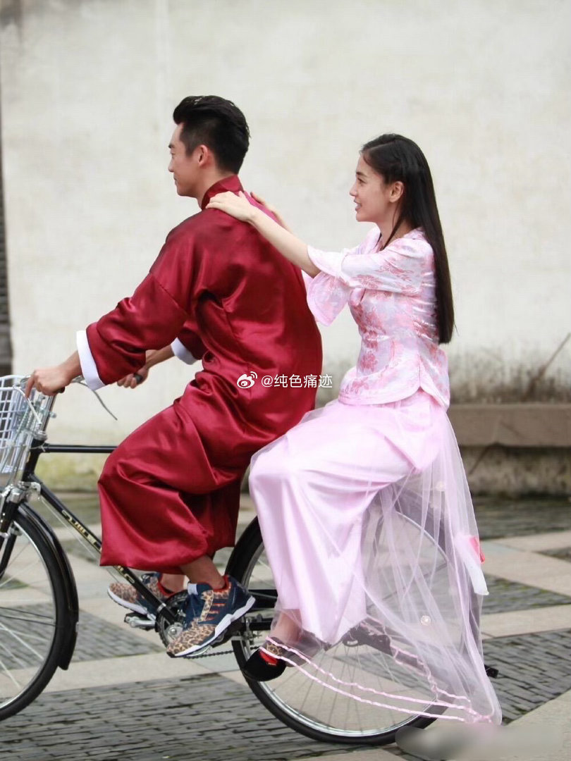 baby不白，但是五官太美了，让人感觉很真实的美