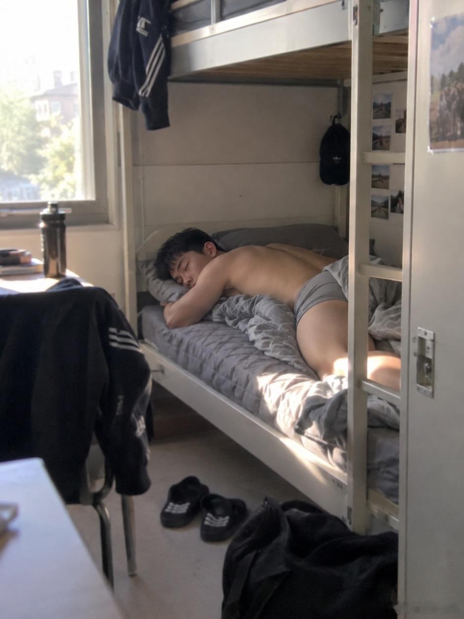 睡觉😪​​​