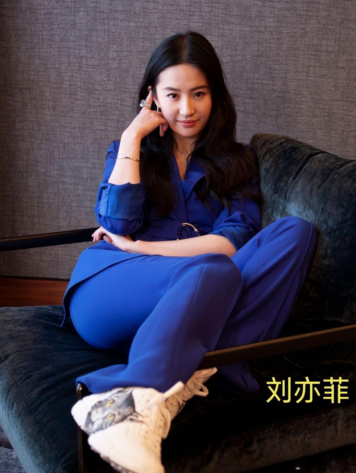 刘亦菲穿长裤的神仙姐姐刘亦菲