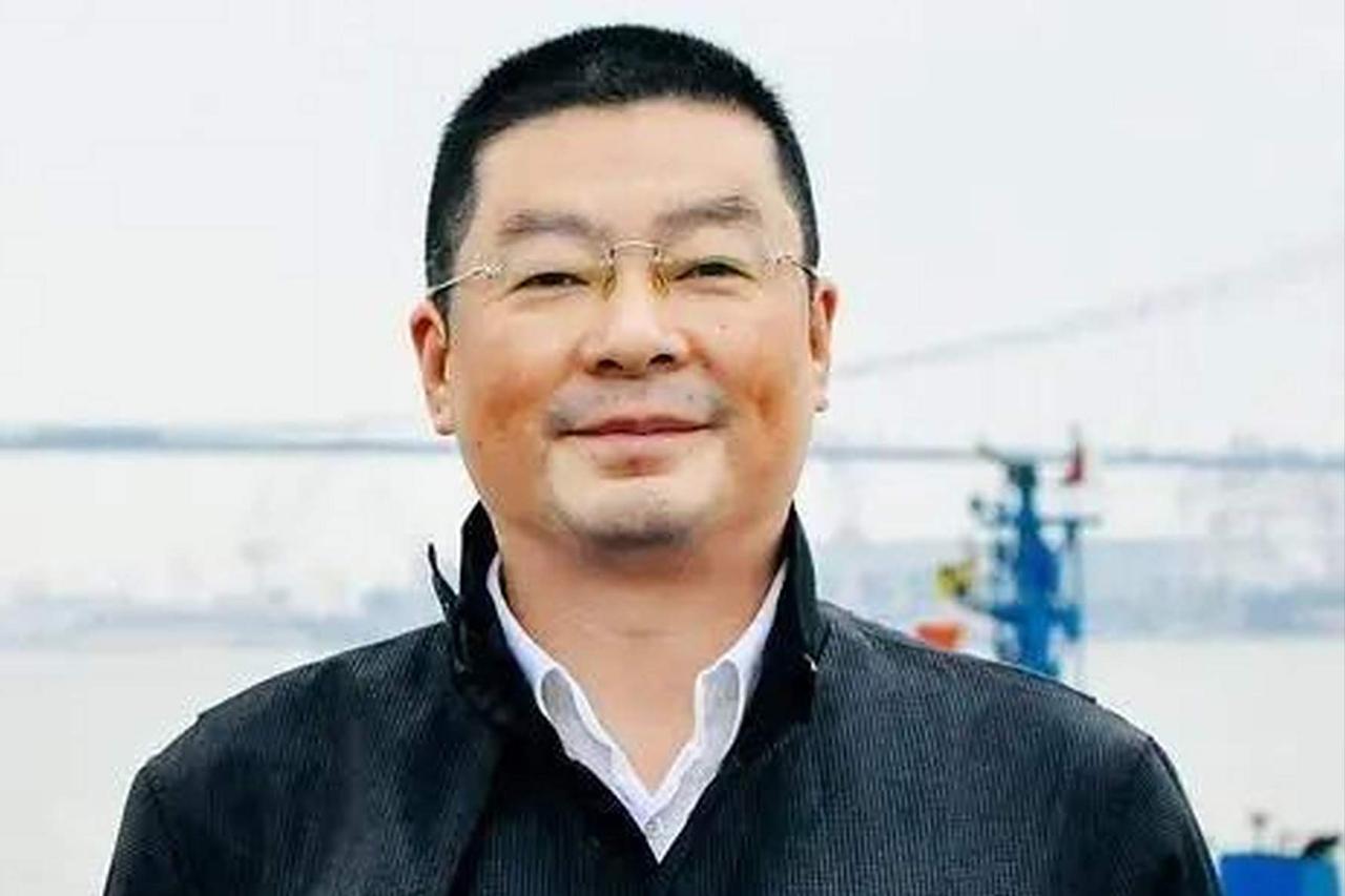 《我不是药神》里的原型药侠陆勇，传出个消息：他要停药了。不是吃不起，也不是撑不住