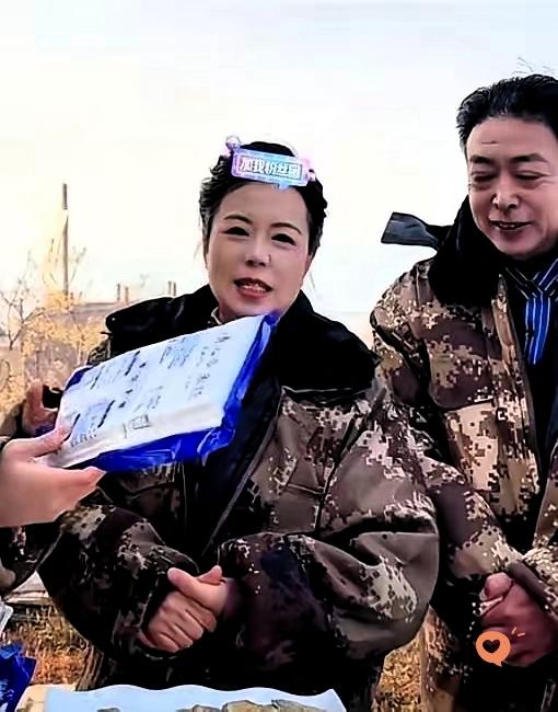 柴桑大姐直播丢“重磅糖豆”！52万赔偿案开庭前，对方突然要和许敏单聊“消除误会”