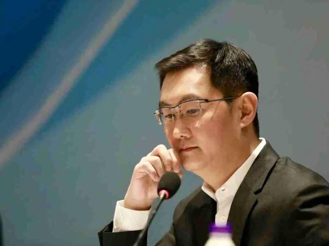 马化腾回应AI掉队马化腾说AI“船漏水”，阿里芯片已量产，上一代时代弄潮儿，谁能
