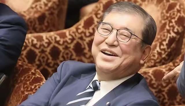 日本为何总要赌国运侵华？很多人以为是军国主义。错了！真相是，日本前首相石破茂亲口
