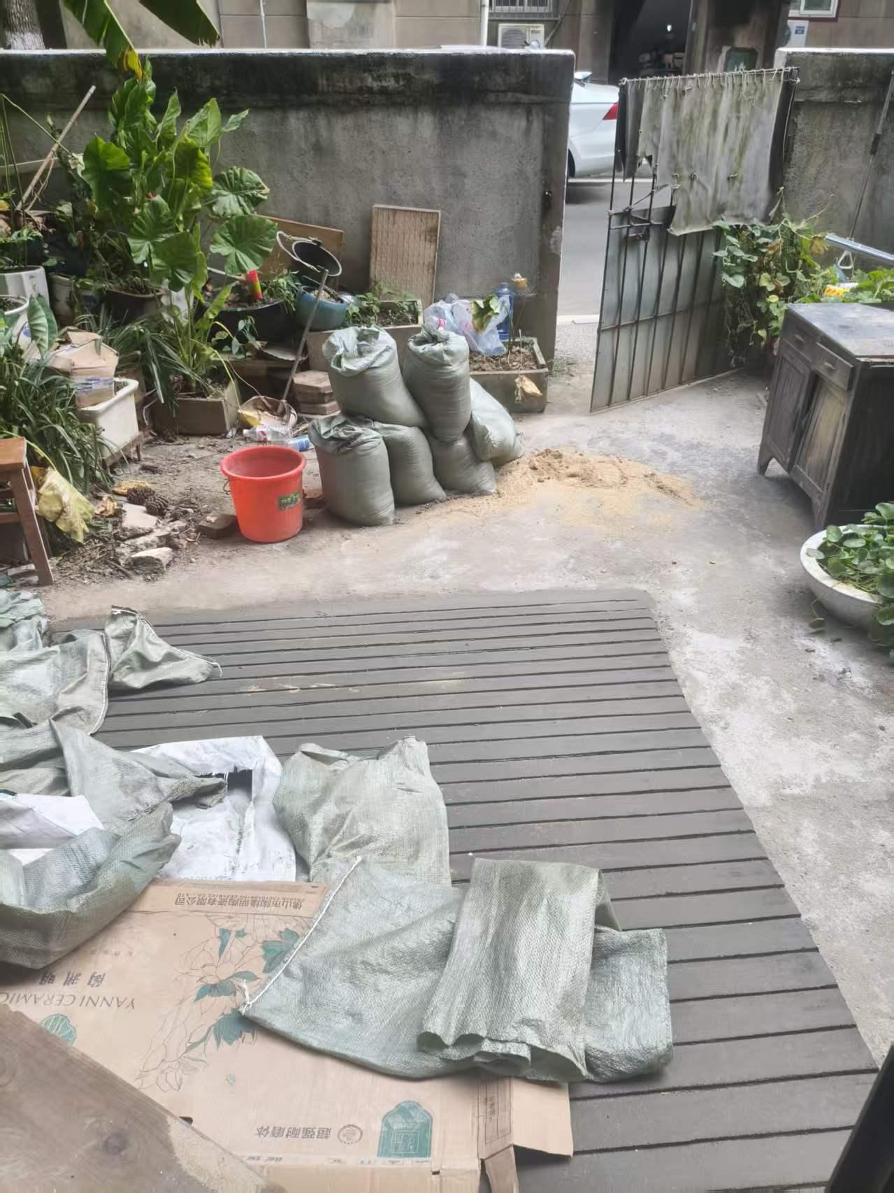 现阶段购买老破小出租，是否合算，取决于城市、地段、价格与资金结构。必须重视流动性