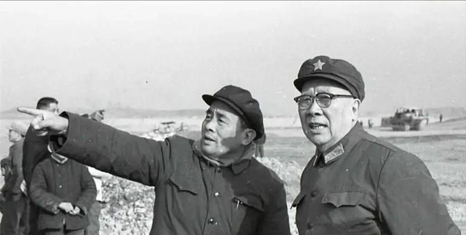 1984年9月，曾思玉退休后到大连一座水库钓鱼。钓着钓着，水库的负责人走过来说：