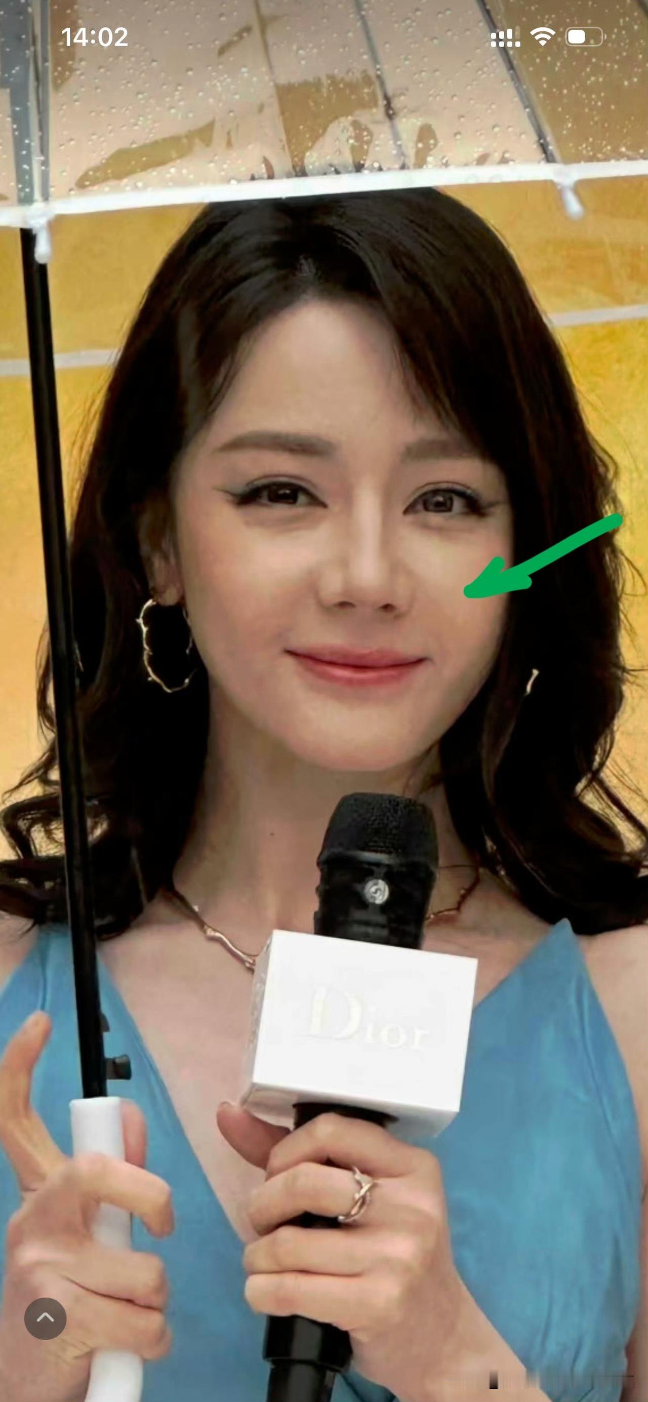 太真实了，33岁迪丽热巴的生图状态，缓解了多少人的容貌焦虑！就在刚刚，90花里