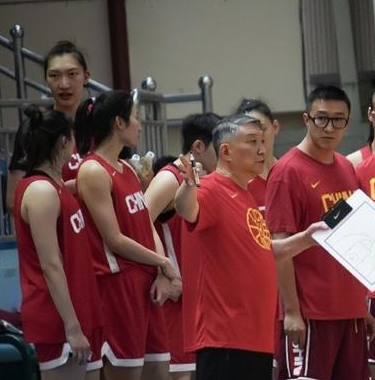 中国女篮将在北大再进行10天的短训，据篮球记者宋翔透露，结束了和尤文图特的两场热