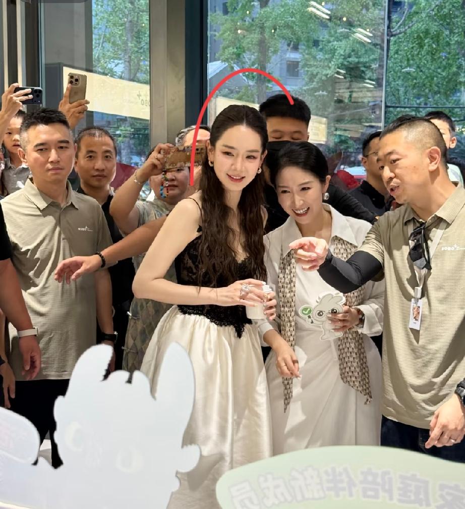 这世界上真的有这么白的女人？