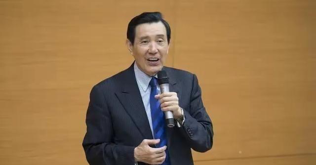 台湾，与香港不同，香港可以实行一国两制，最起码香港没有国民党、民进党……两岸