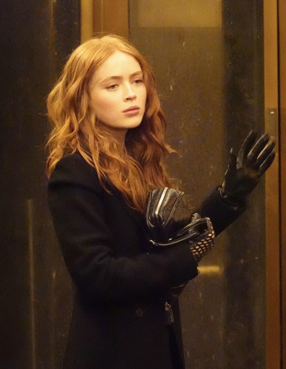 SadieSink今日纽约街拍！全屏的美貌🧡Sadie今日在纽约录制肥伦秀，