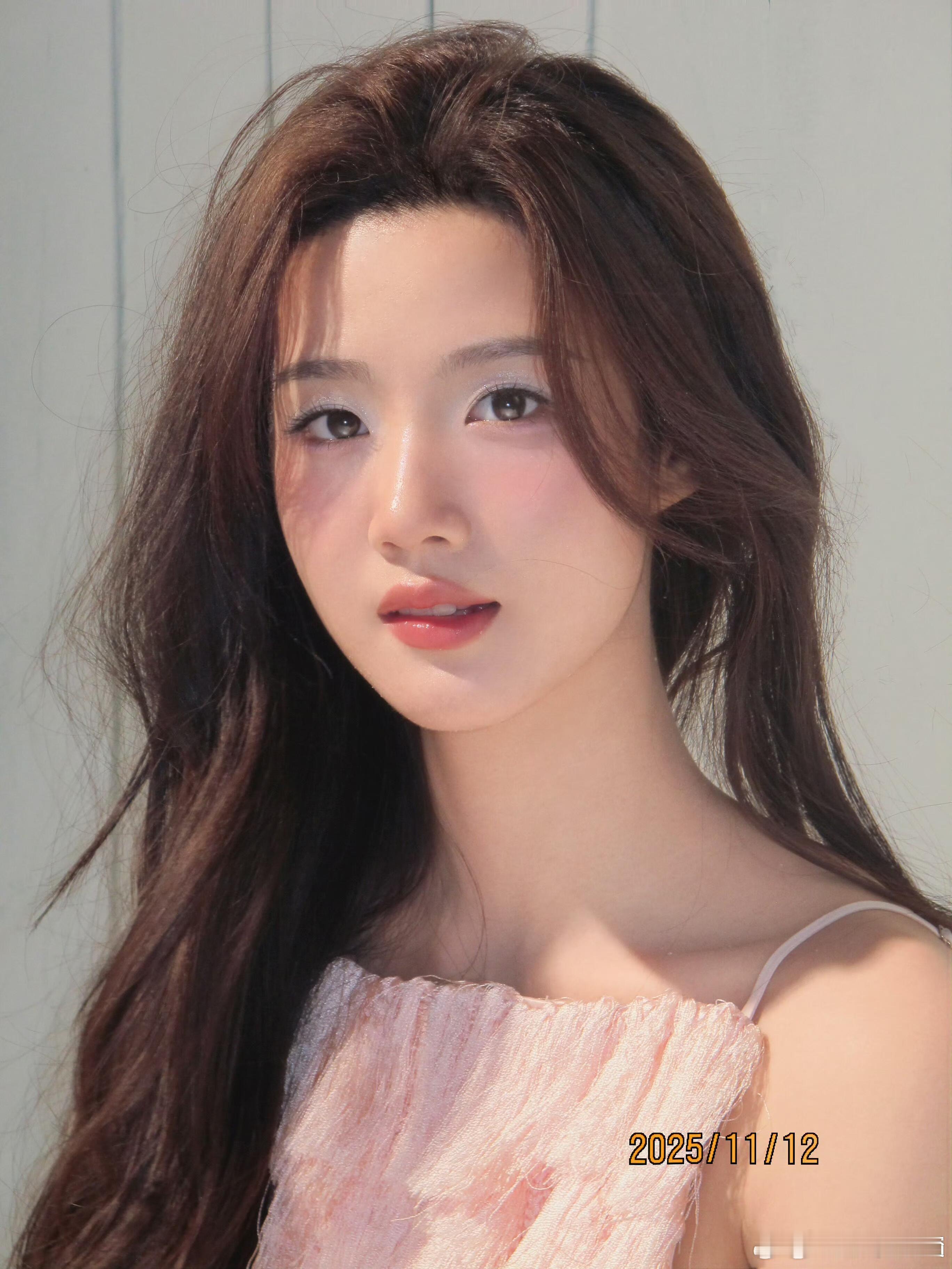 噜噜晓的初雪写真美到我了❄️卢昱晓｜