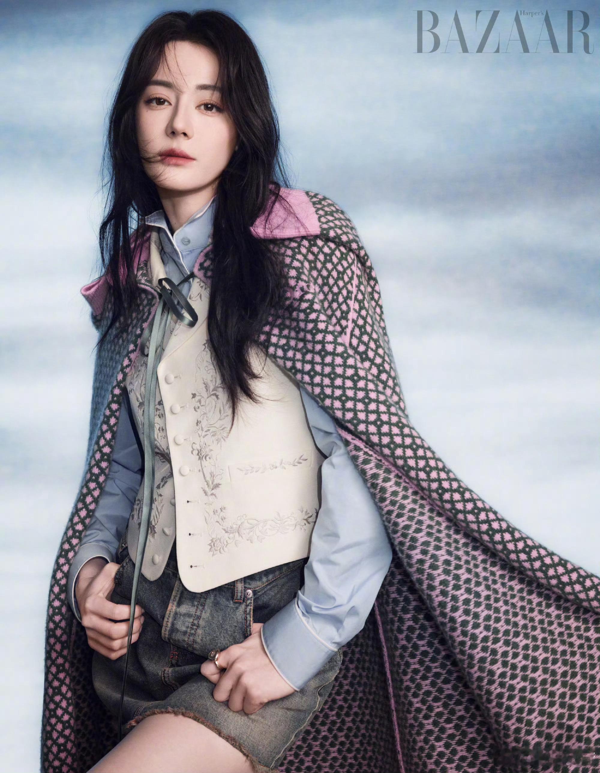 迪丽热巴用凌凌七声音和自己打招呼迪丽热巴再现凌凌七声音迪丽热巴用凌凌七声音和自