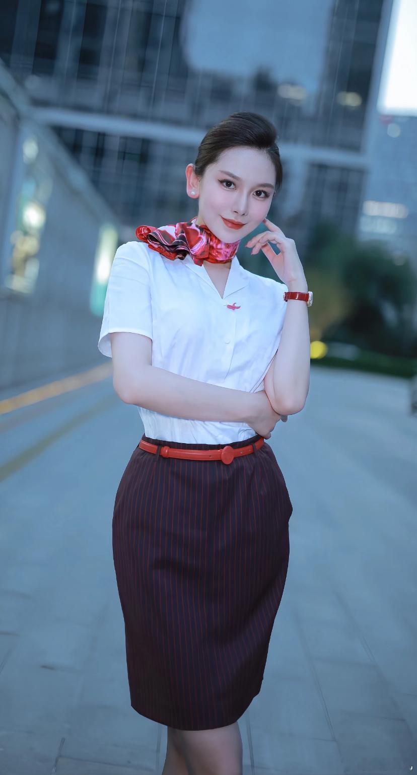 不一样的空姐。​​​