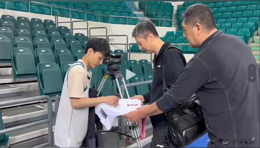 徐杰为什么落选郭士强的国家队？真正的原因是:郭士强的带队风格一贯不重视1号位，