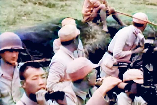 整编第74师只有6个步兵团，为何总兵力却在30000人以上？要搞清楚这事儿，得