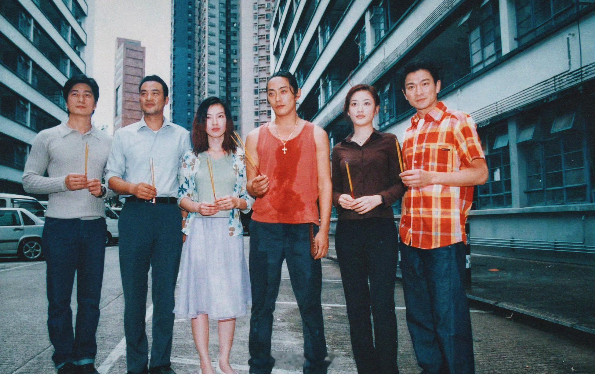 刘德华搭乘花絮去幕后冬天需要一点温暖明媚的鲜橙色🍊☀️——为了尊严、浪漫而战