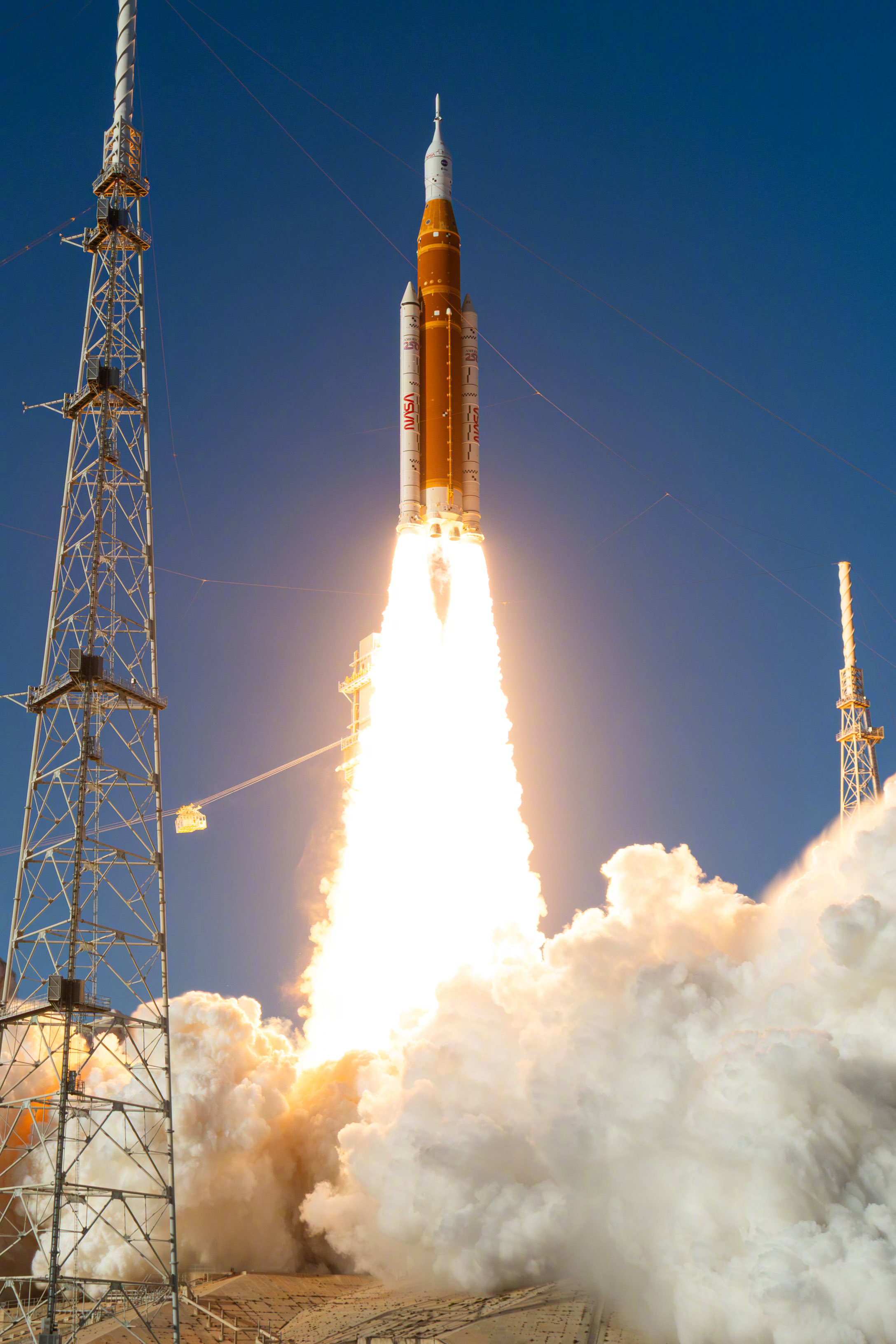 人类又一次把人送往月球了，但这回，很多人甚至没意识到这件事已经发生。这就是阿尔忒