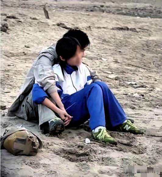 福建12岁女生早恋怀孕，家长追责学校和男方反败诉，这事儿真的敲醒了所有家长！老师