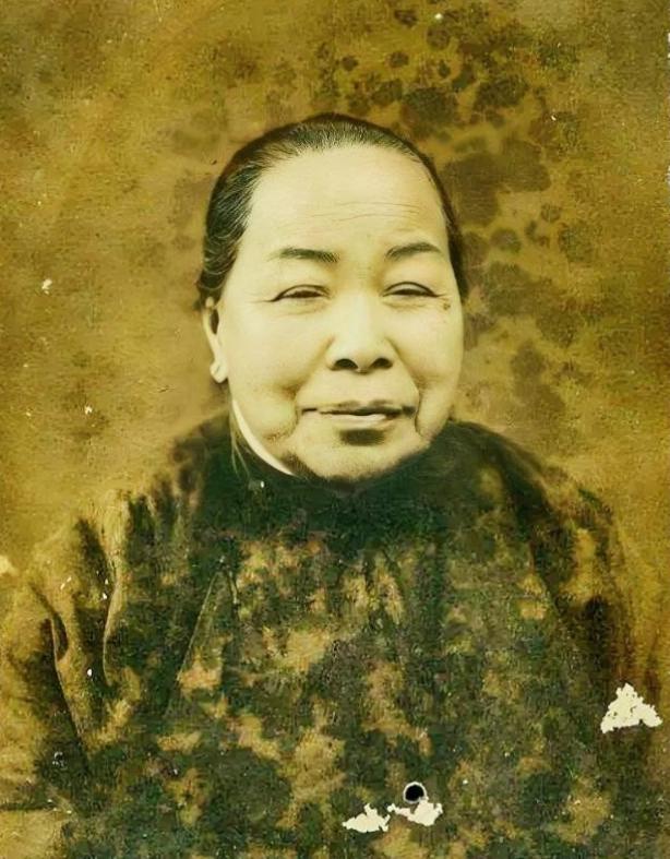 1963年，已经94岁的蒋妙月，向中央提出，说想去台湾，去见一见蒋介石，毛主席指