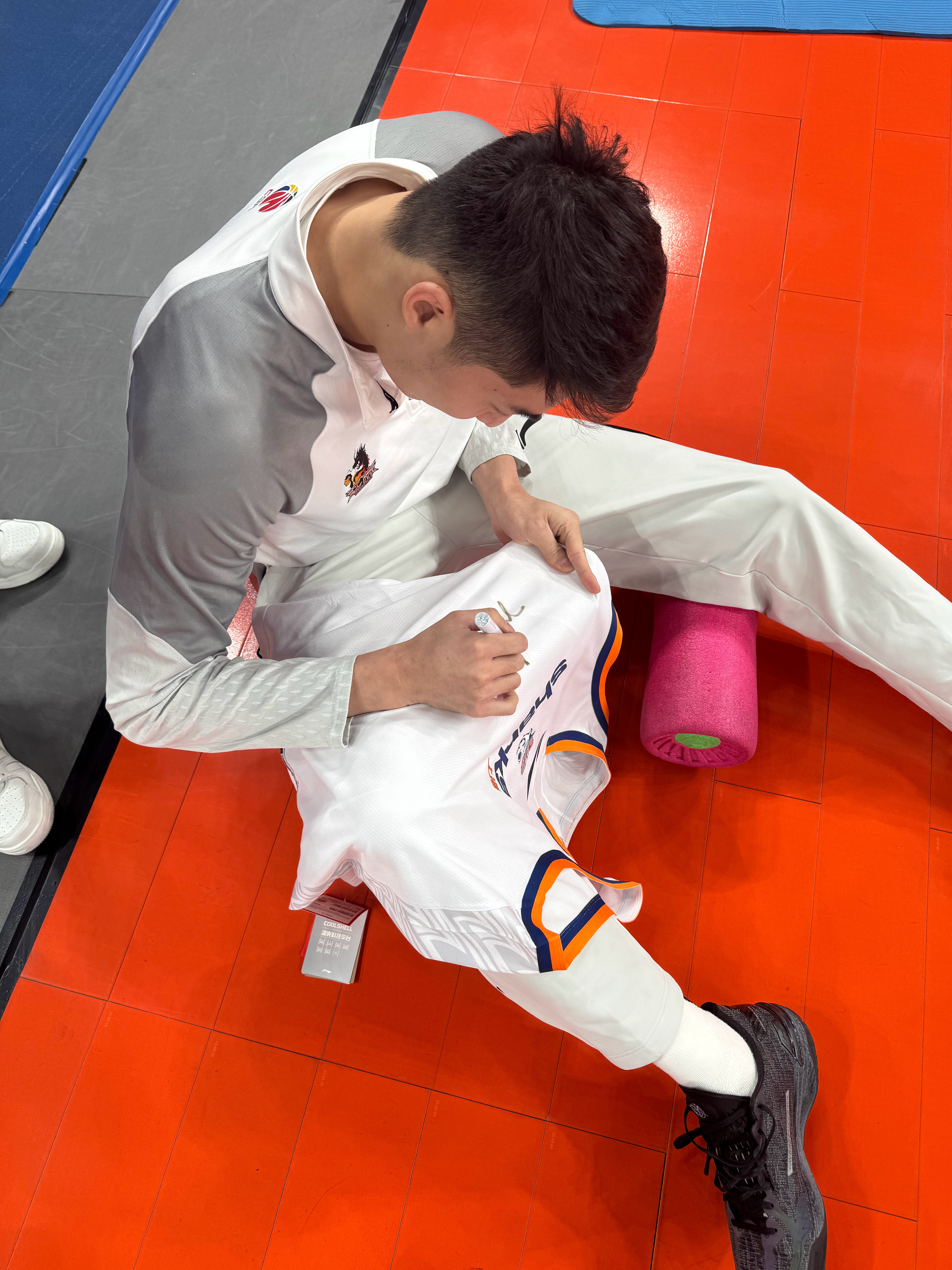 欢迎大炮回家上海久事大鲨鱼上海·上海体育馆