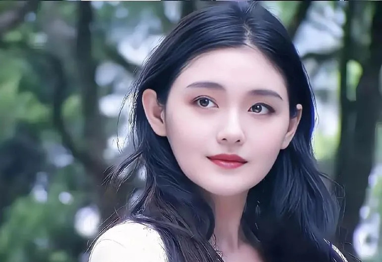 突然发现，大S对自己的两个“预言”，竟然都应验了！1、预言自己未来的婚姻会不幸。