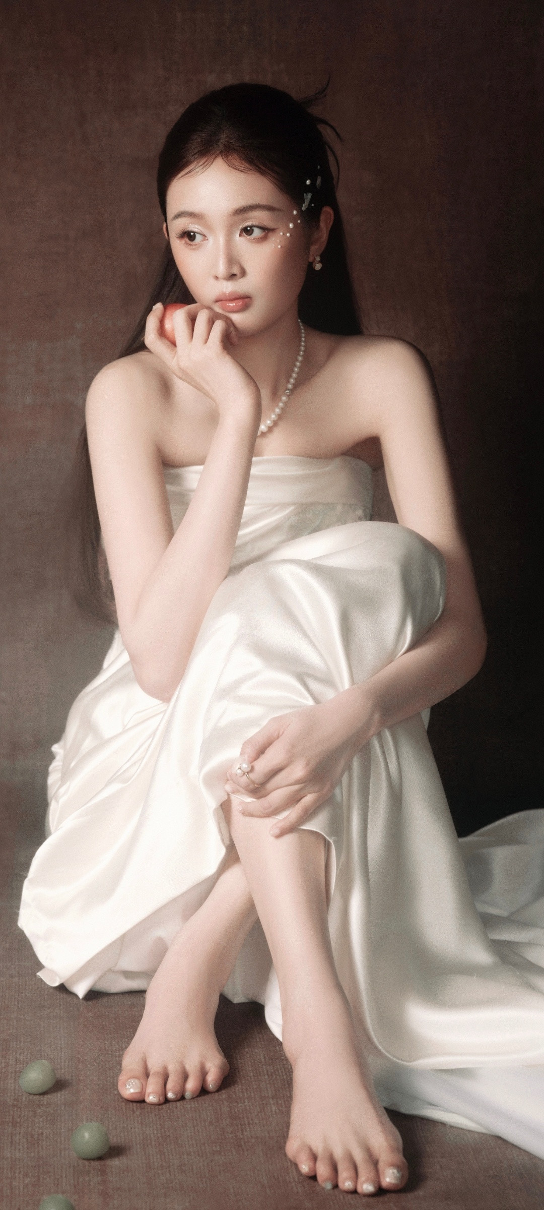 吴宣仪最新物料：尖叫之夜第二套出图