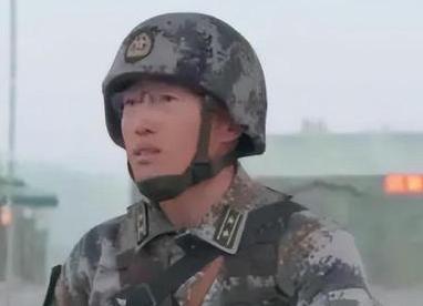 营长为何有些是中校，有些是少校？以营长为代表的正营级军官，原则上都是少校军衔