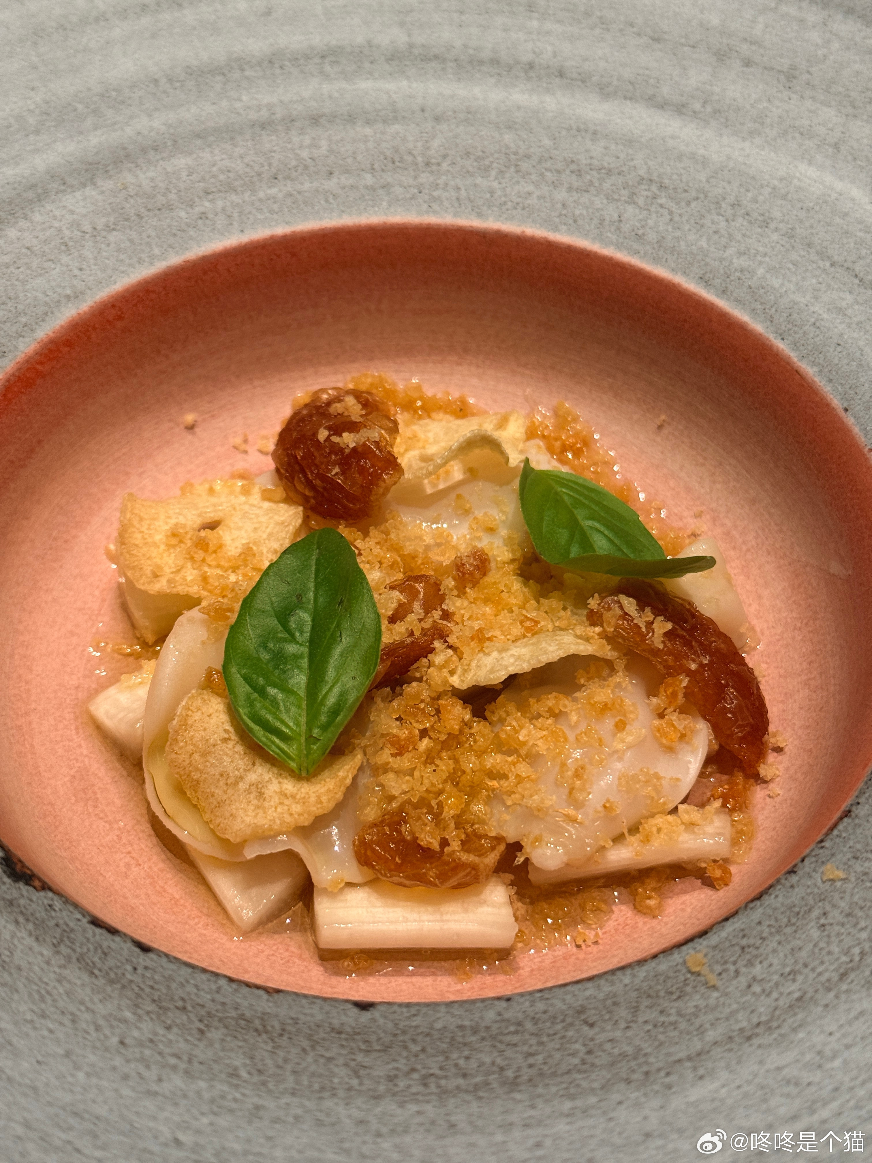 一饭封神邵师傅的猪扒饭，屈雨瑜的蛋米冰淇淋，也是让我吃到了，好幸福☺️我看这回谁