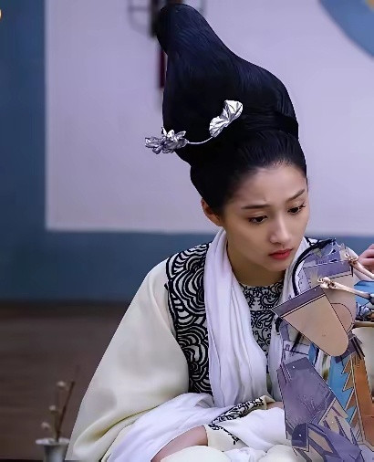 还有比关晓彤古偶造型运更差的吗全靠脸撑着了