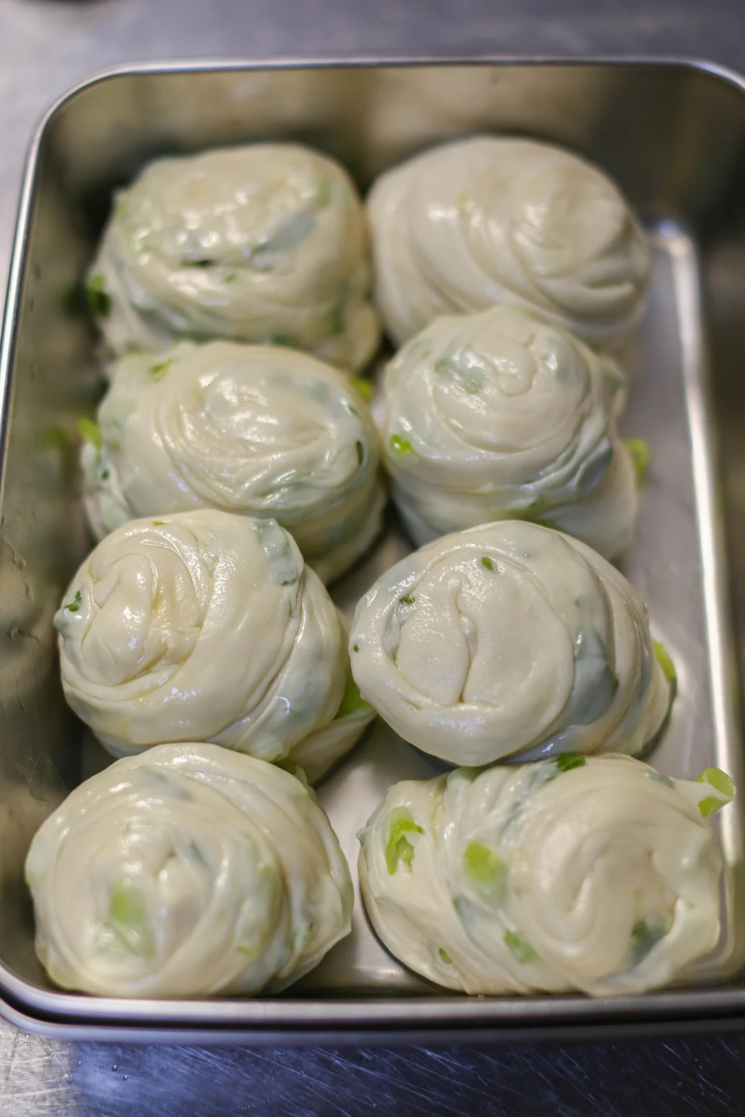 自制手抓葱花饼，葱香面软，冷冻起来做早餐