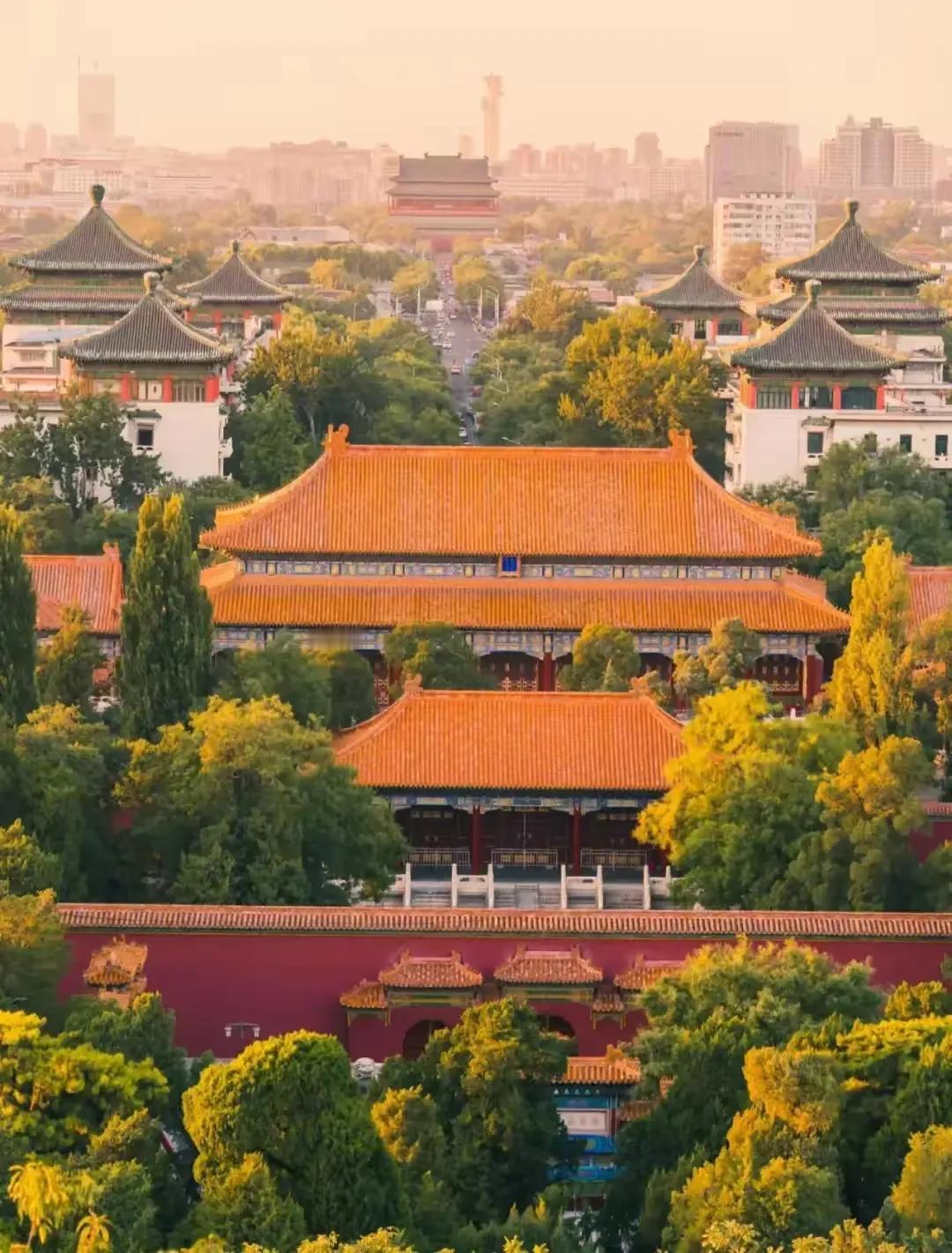 2021年，北京高考报名人数5.2万人2022年，北京高考报名人数5.4万人