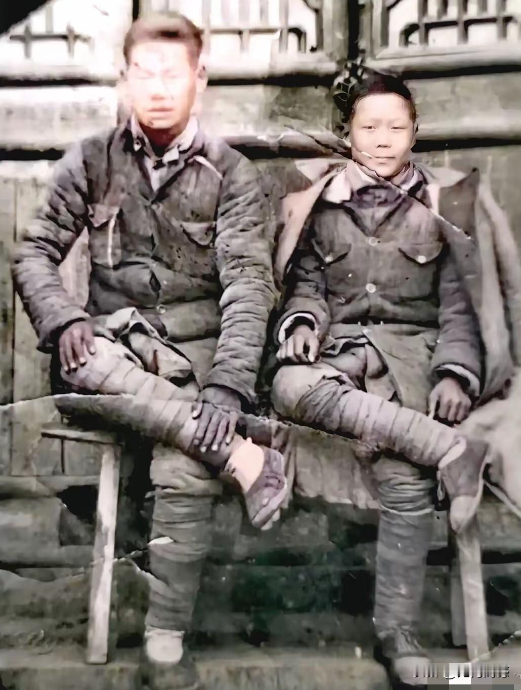 艰难困苦，玉汝于成，看到先辈们当年的穿着打扮，才知道那个时候的条件是多么的艰苦，