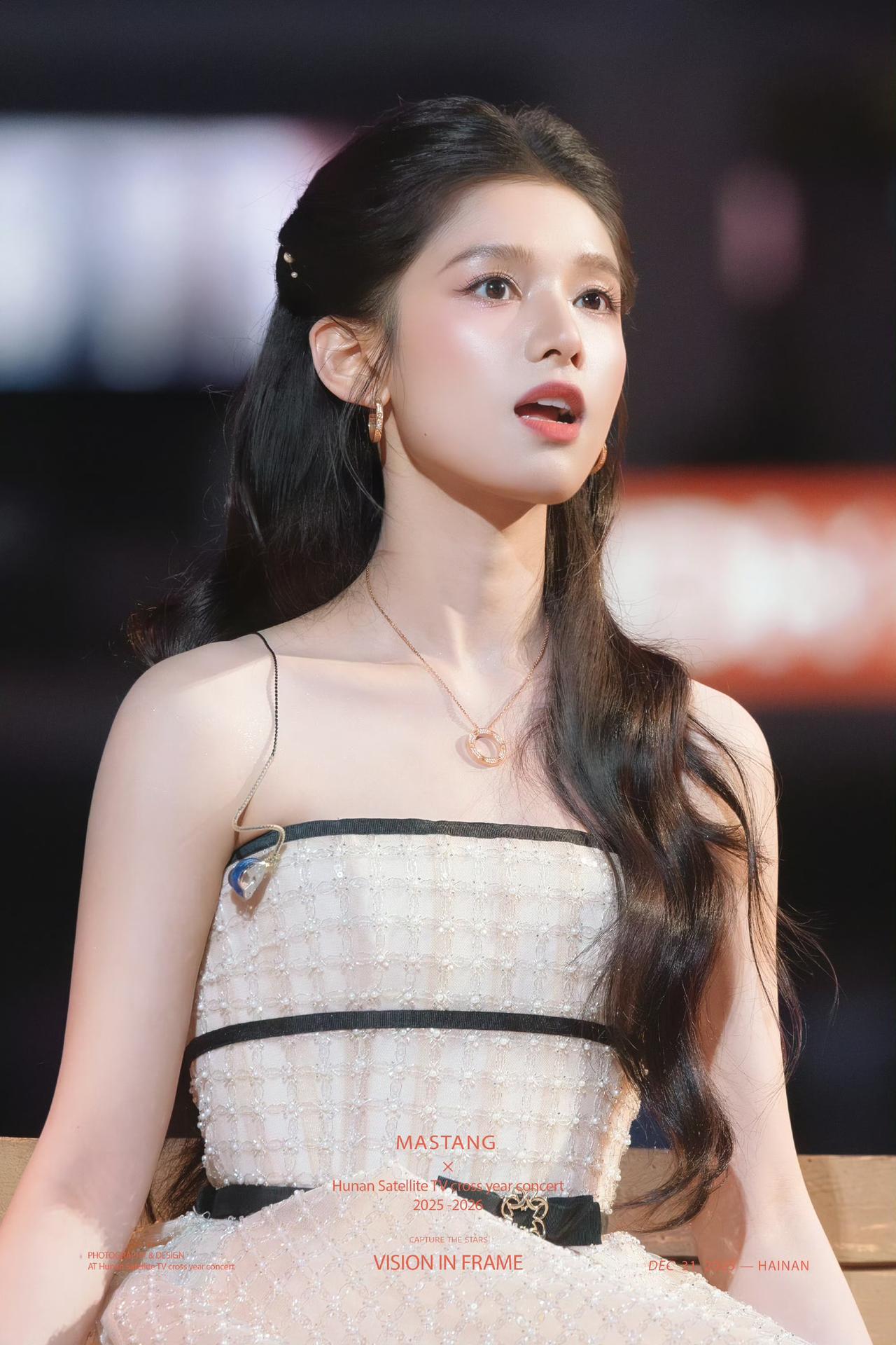 如此美丽的张婧仪[爱心]