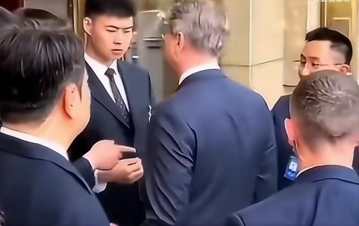 特权在中国不好使！中美会谈时，美财长因为一件小事，被当场拦下 5月14日，人