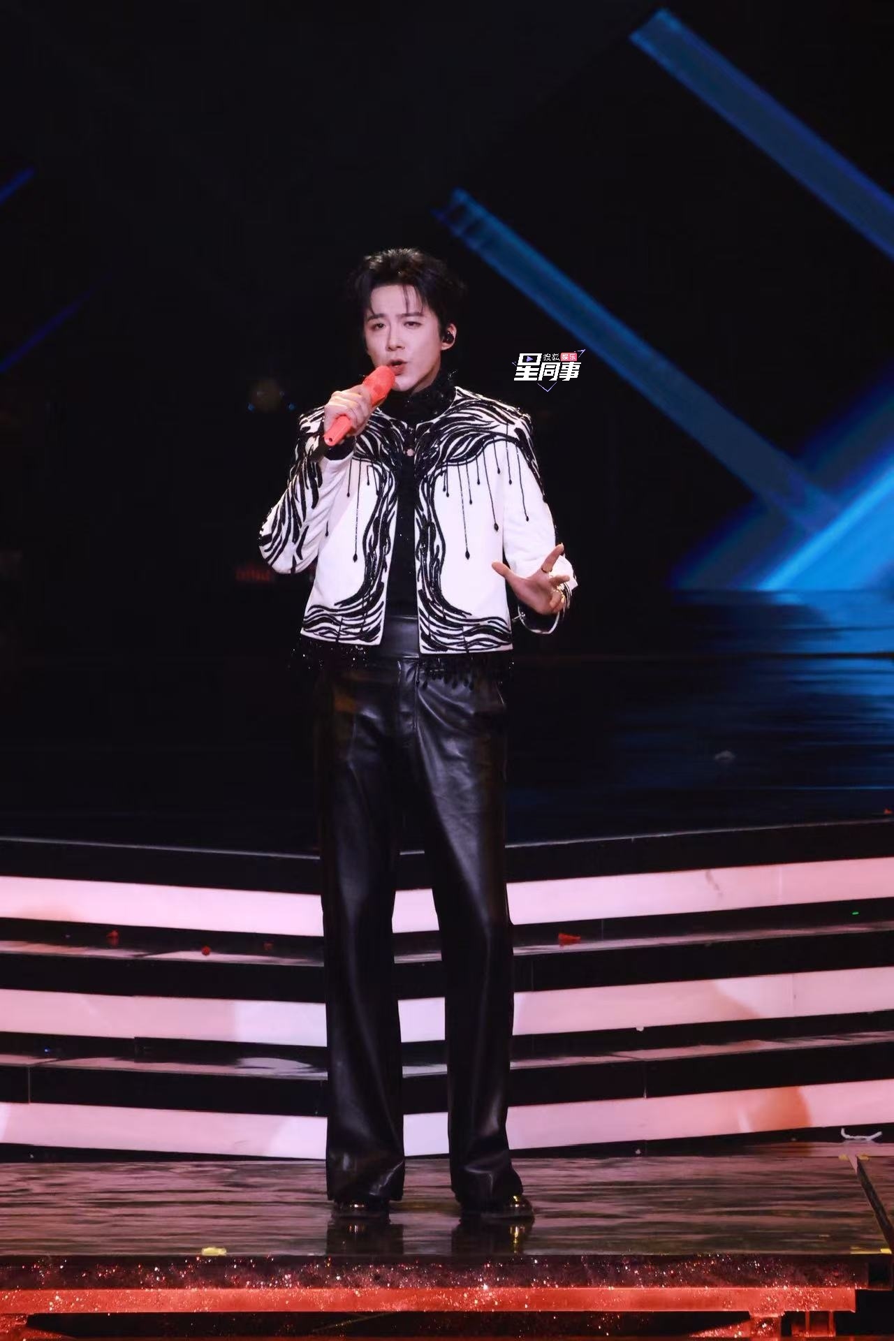 1111惊喜之夜明星舞台照汇总你最pick谁的舞台？刘宇宁｜刘雨昕｜刘