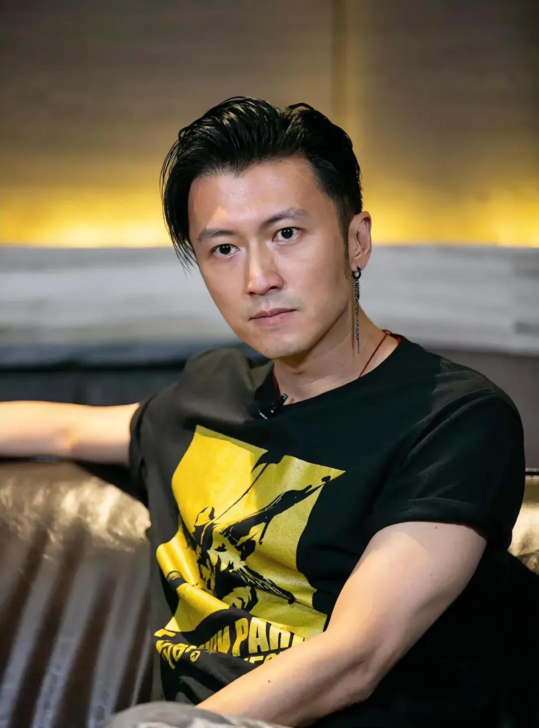 这个才是正常男人的表现吧都在说张柏芝自己一个人有多么多么的不容易，但是大家