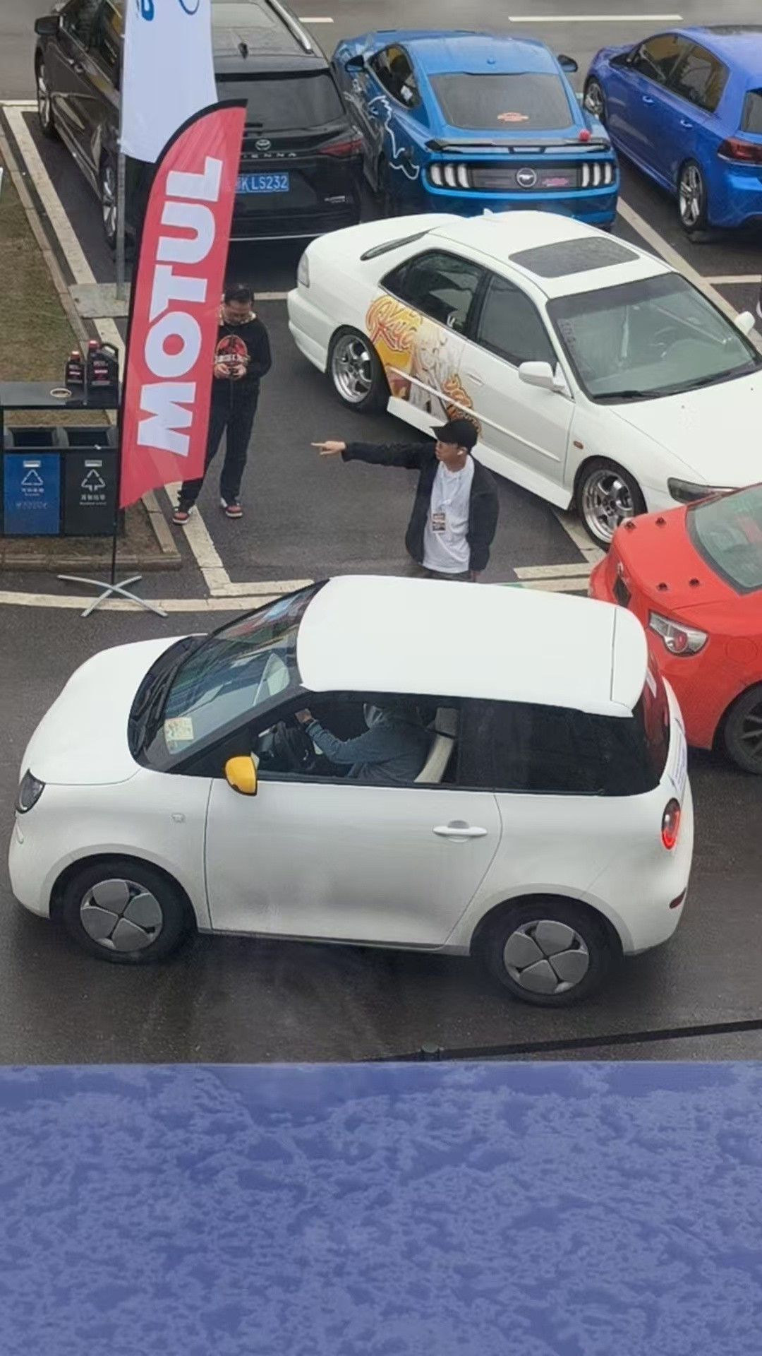 这个未成年汽车就是负责来搞笑的但是车子的基础性能做的又极其认真令人感动