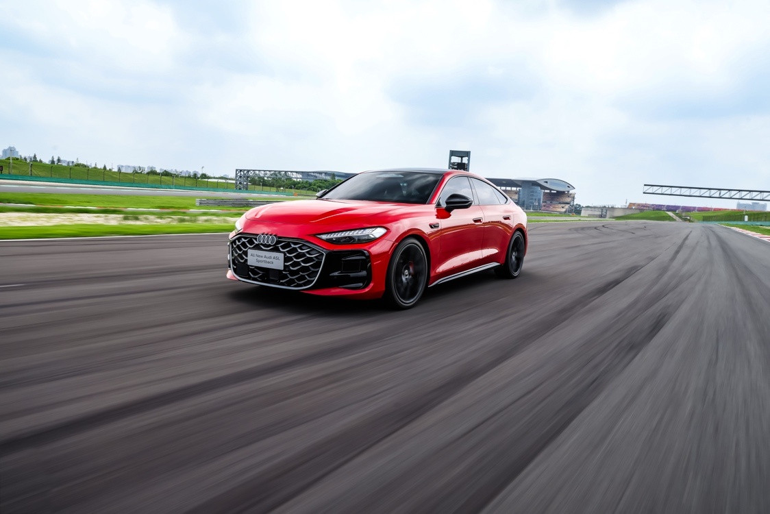 嚯，上汽奥迪这波操作有点意思！新A5LSportback居然成了全球首款搭载华