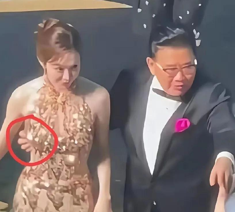 这两张图片一对比，就知道他们两个人之间的素养，差距有多大啊！一个是某知名主持