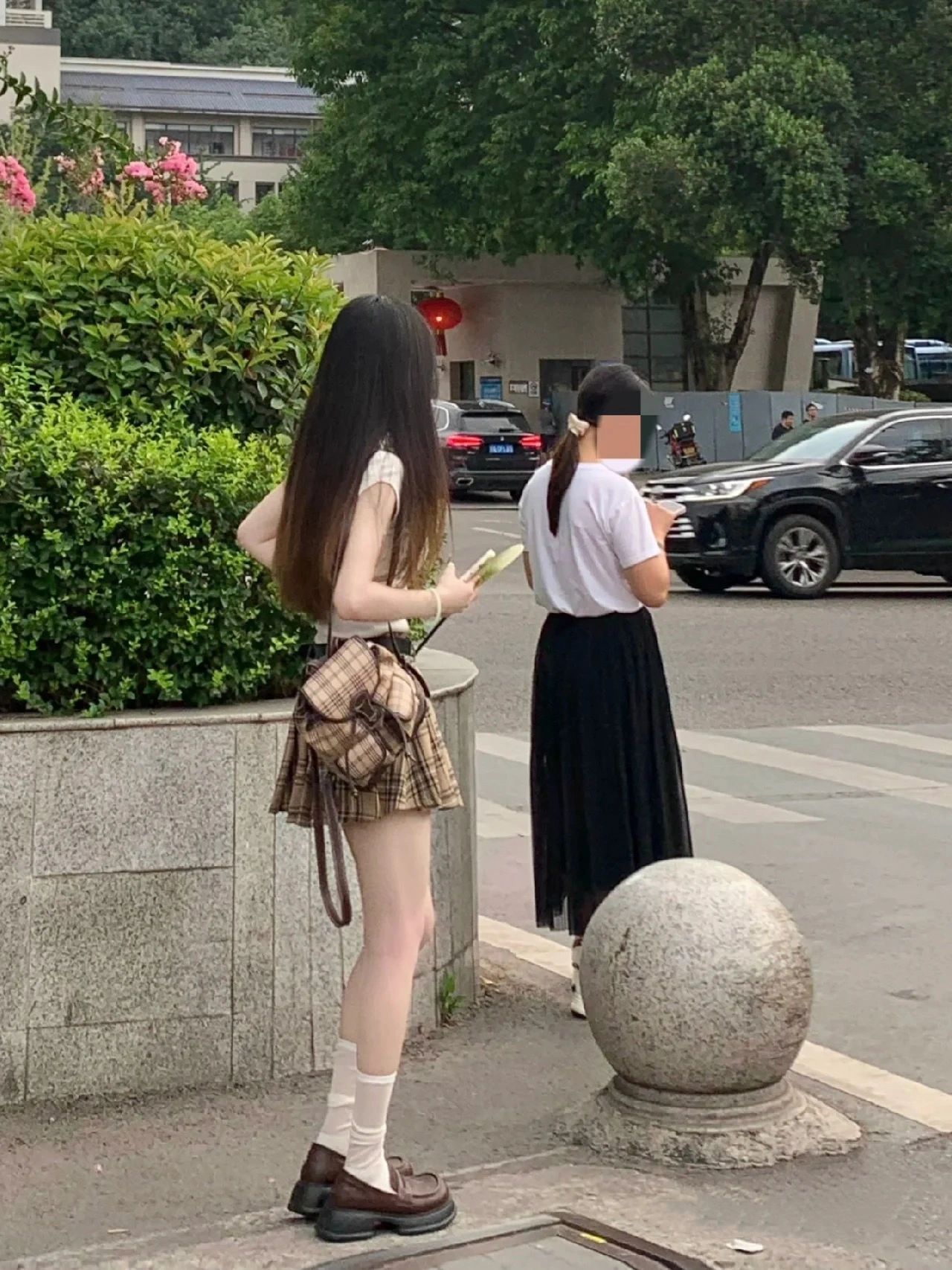 为什么这种不用看脸也感觉是大美女？​​​