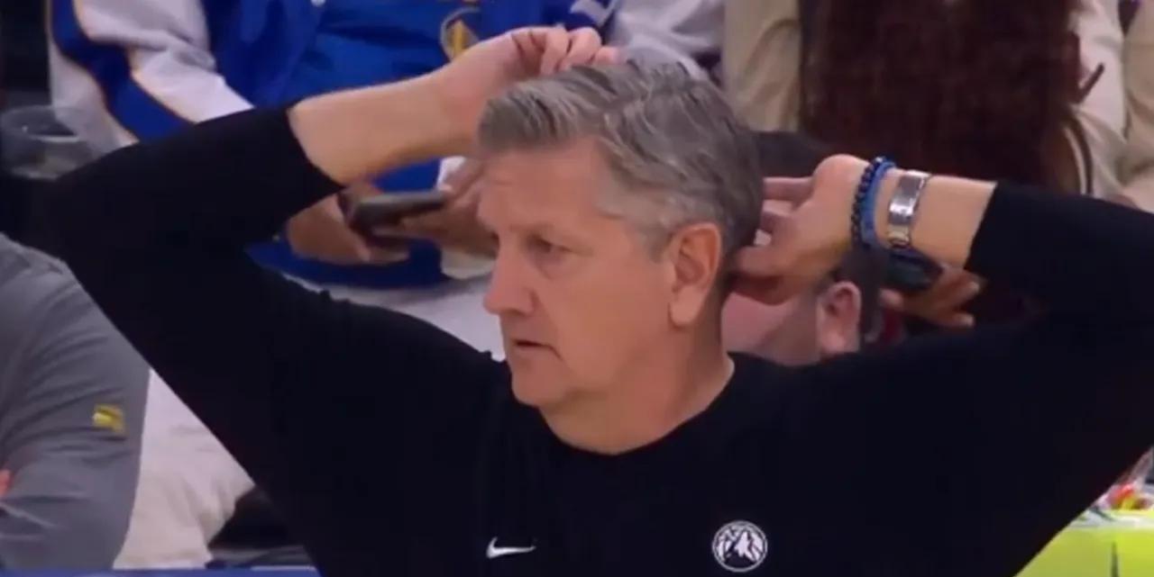 最荒谬的输球方式是什么？——不是对手太强，而是在你最强的球员状态正热时，亲手把