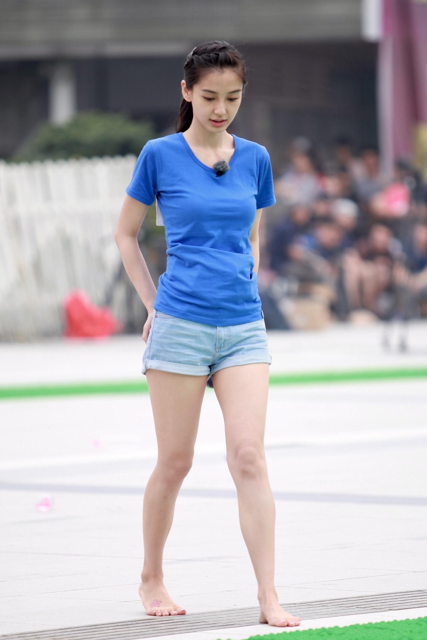 杨颖。