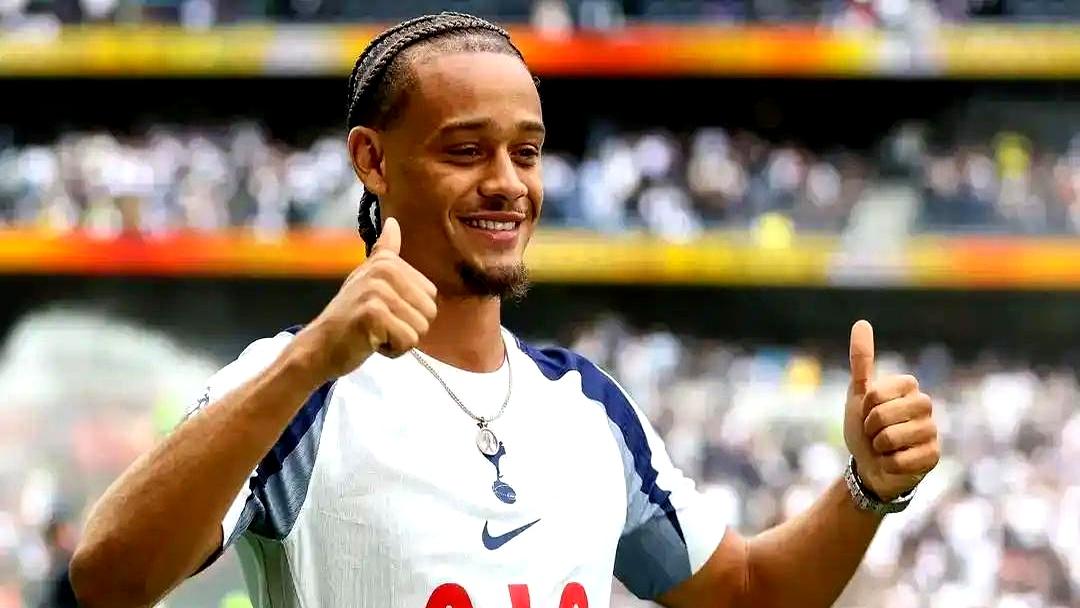 热刺这回真悬了！十五轮不胜还敢提前庆祝，保级泥潭越陷越深。对阵布莱顿，西