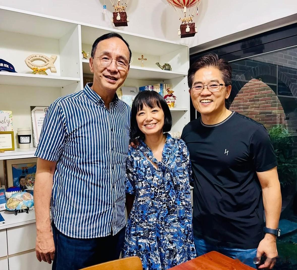 国民党前秘书长黄健庭今（5日）在脸书发文表示，昨天台东众星云集，来为台东县长参选