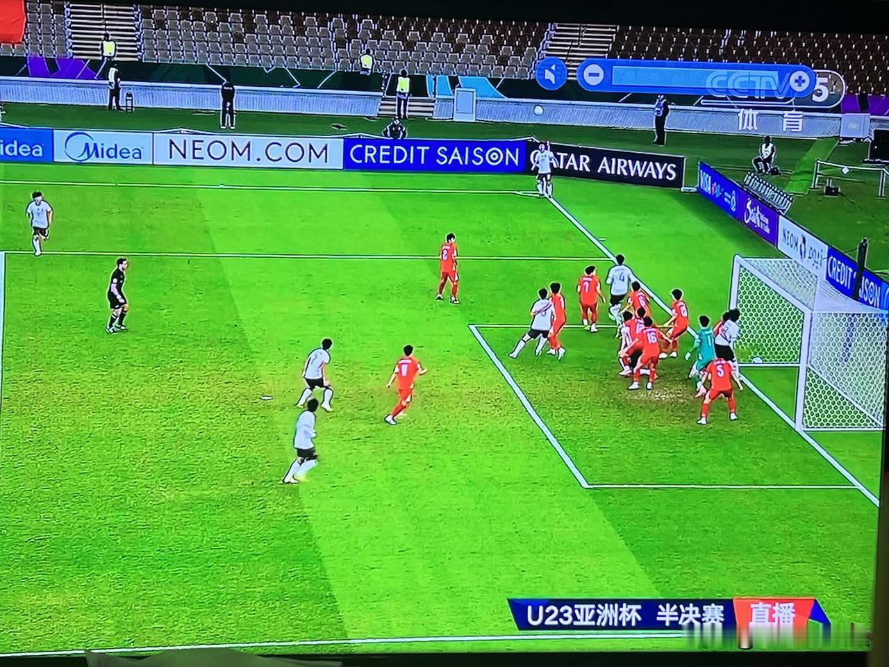 终于进球了，中国2:0越南2分钟进两个球。咱就说了，只要进攻，就有希望，