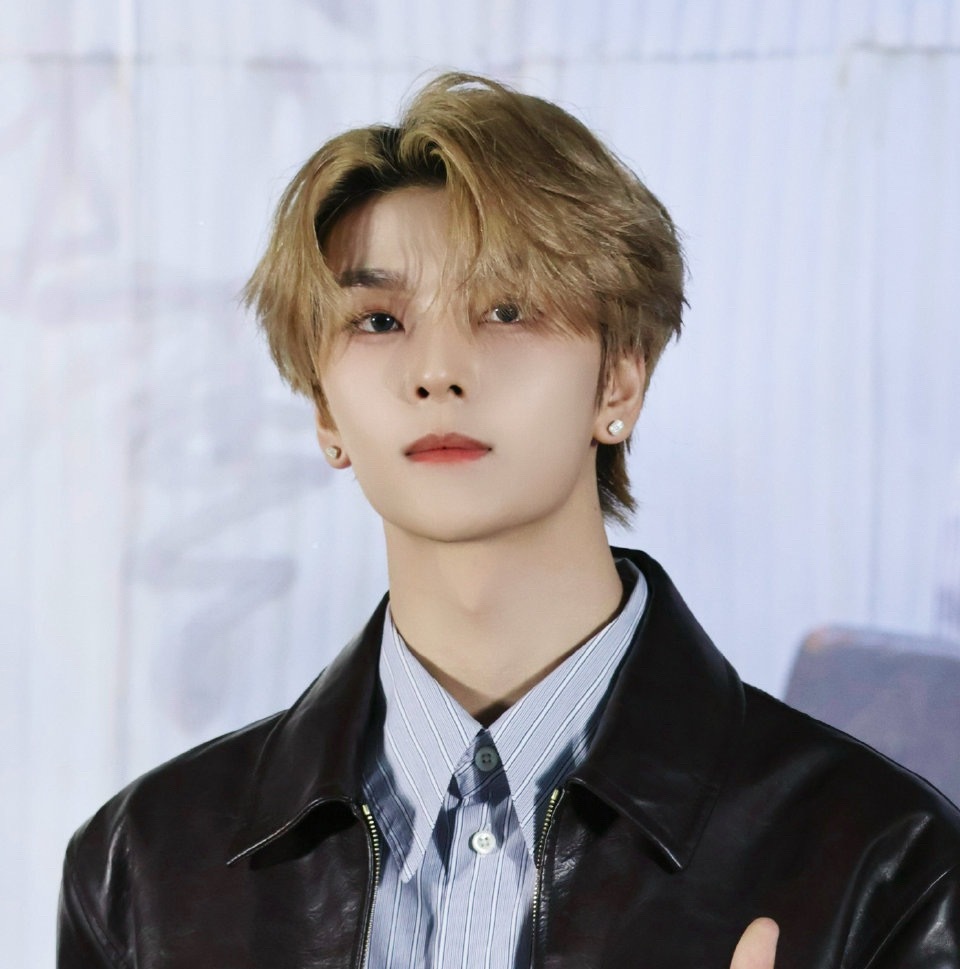 p成这样你也是挺nb的小妹妹