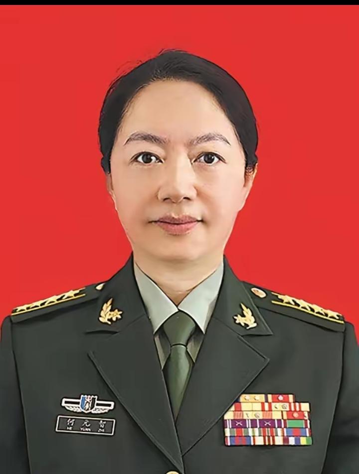 何元智，女，1974年8月出生，四川省自贡市人，大校军衔，中国人民解放军信息支援