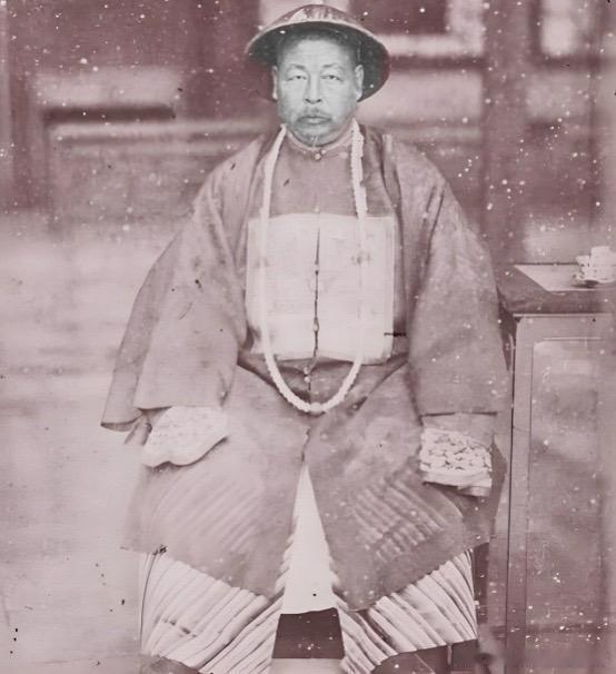 1885年9月5日，74岁的左宗棠死了。消息递到紫禁城，慈禧心里大概盘算了一下