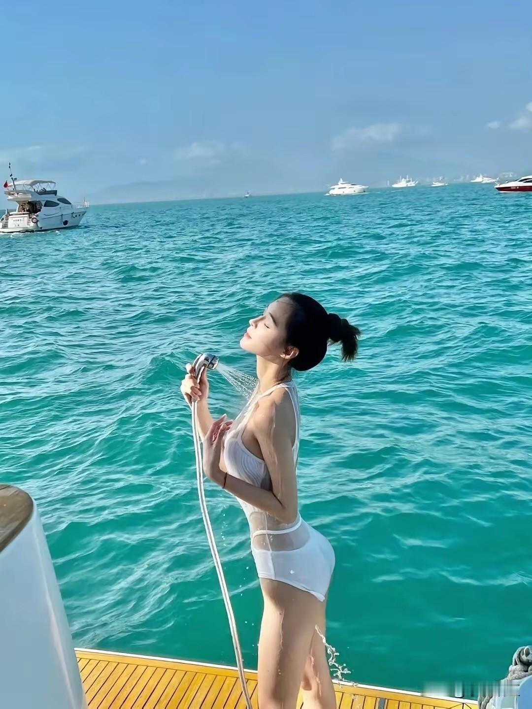 原谅我的孤陋寡闻，原来汪小菲的前女友张颖颖是演员啊！我还认为就一般家庭，一般人呢